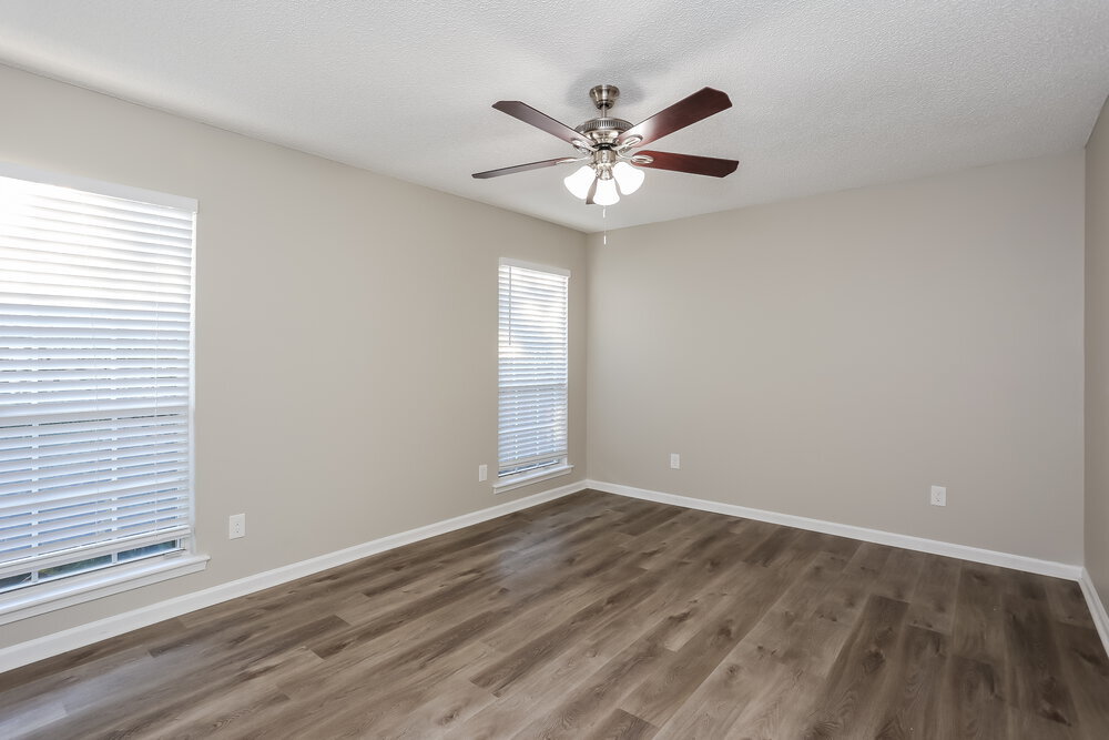 Building Photo - 12419 Long Lake Dr N