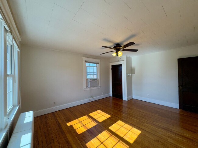 Building Photo - 4502 Ridge Ave