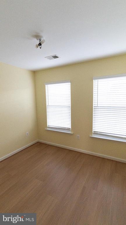 Building Photo - 14271 Legend Glen Ct