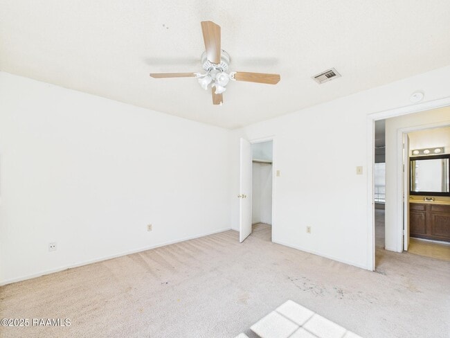 Building Photo - 114 Hummingbird Ln