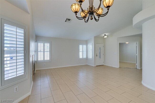 Building Photo - 8000 Tulum Ct