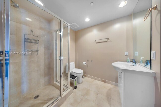 Building Photo - 1800 S Ocean Dr