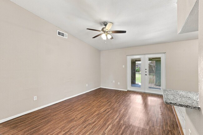 Building Photo - 4BR/2.0BA Single Family - Garland