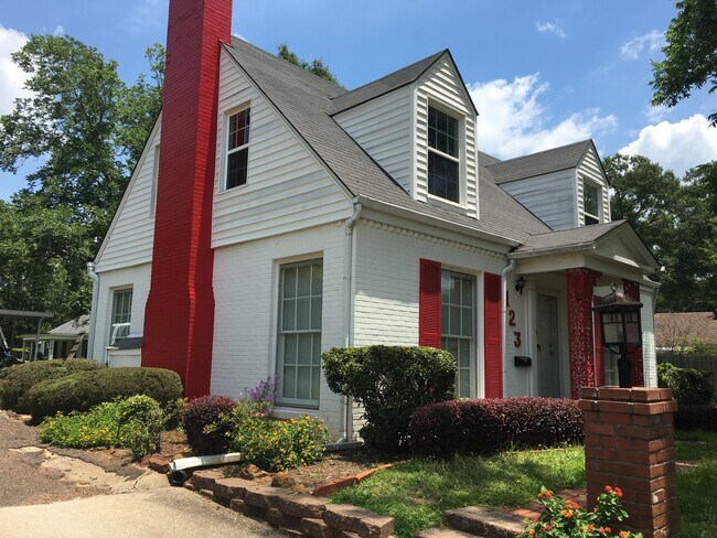 Building Photo - 123 Lloyd St