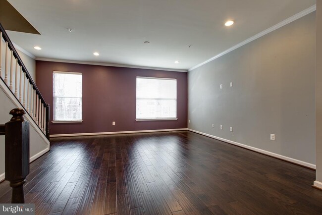 Building Photo - 1314 Hawthorn Dr