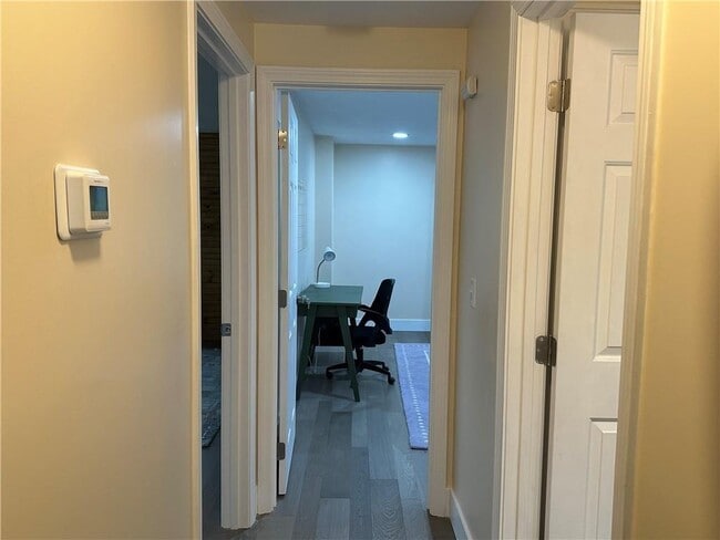 Building Photo - 351 New London Ave