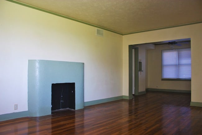 Building Photo - 1511 Ocean Dr