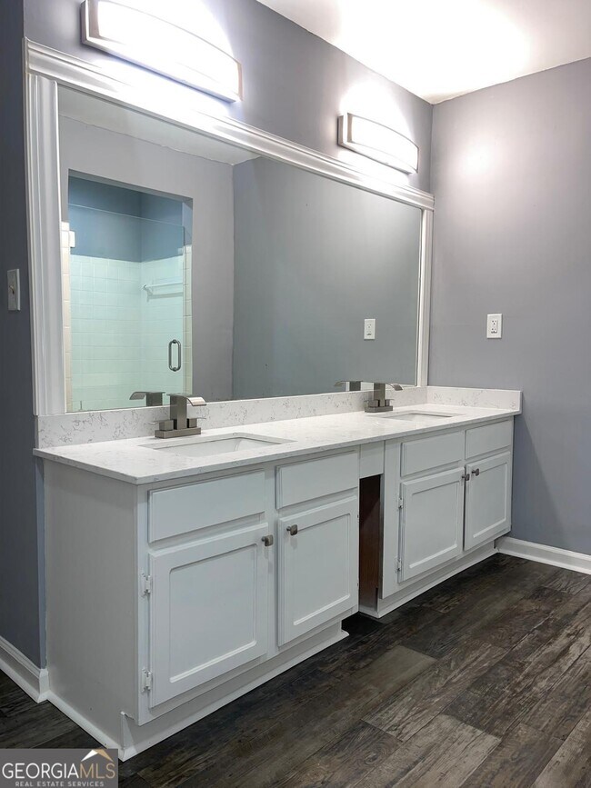 Building Photo - 5391 Kelleys Mill Cir