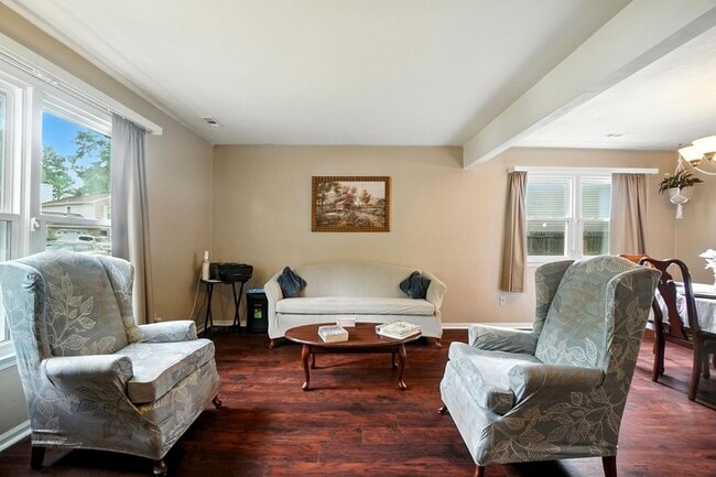 Building Photo - 1308 Summerset Ct