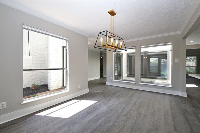 Building Photo - 15610 Stoney Fork Dr