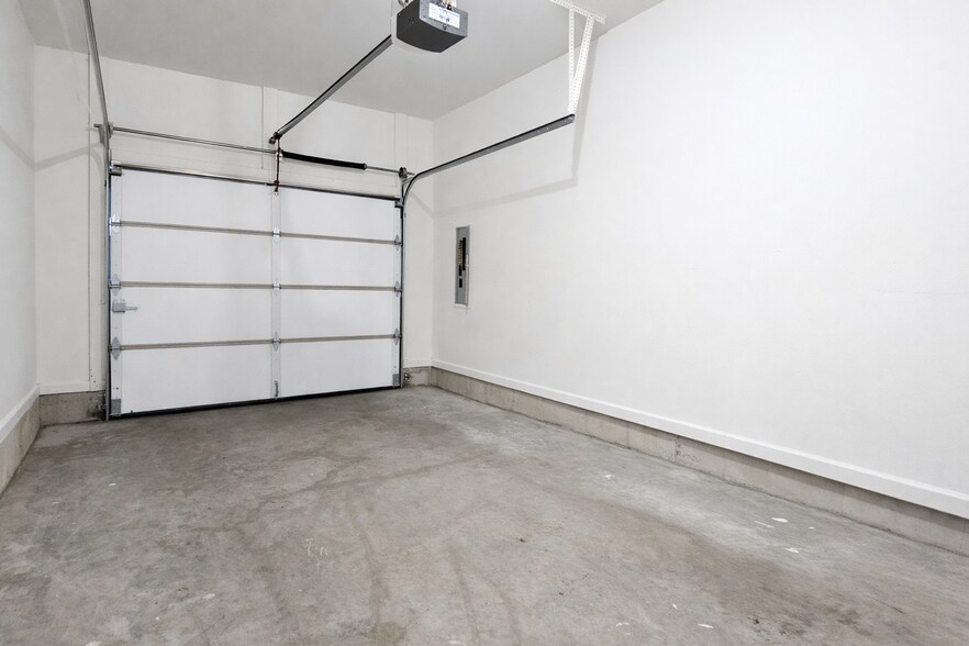 Building Photo - 108 Linda Sue Ln