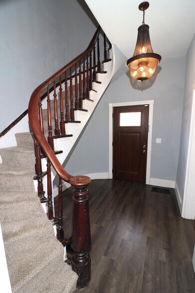 Building Photo - 120 S Court St