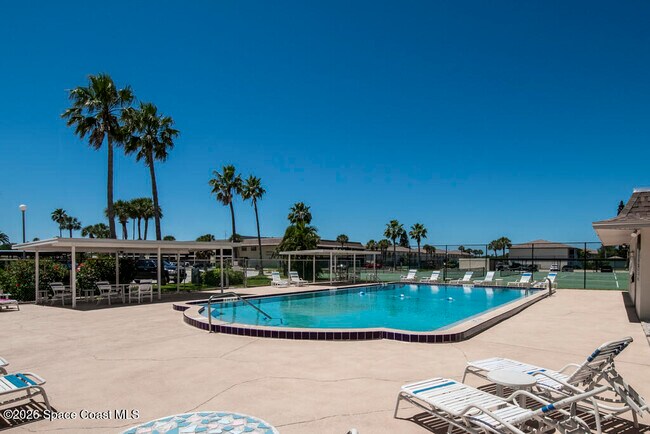 Building Photo - 500 Palm Springs Blvd