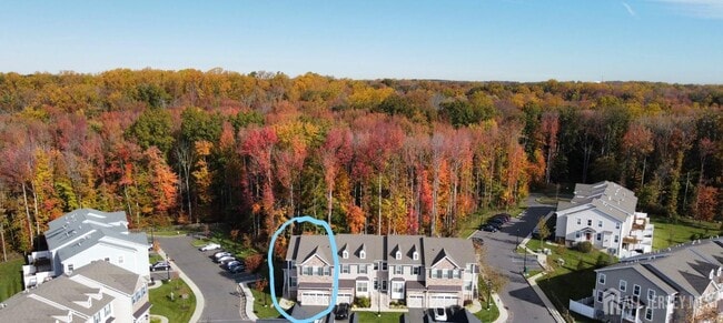 Building Photo - 204 Downey Ln