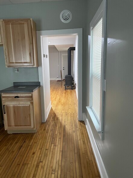 Building Photo - 220 S 61st Ave W
