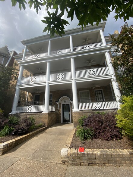 Building Photo - 1630 Monument Ave