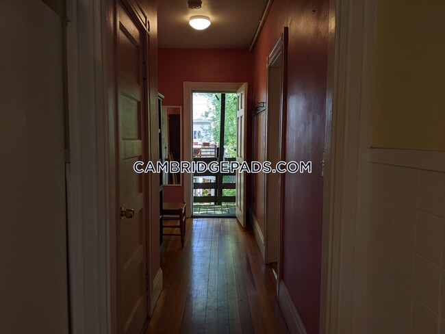 Building Photo - 771 Somerville Ave