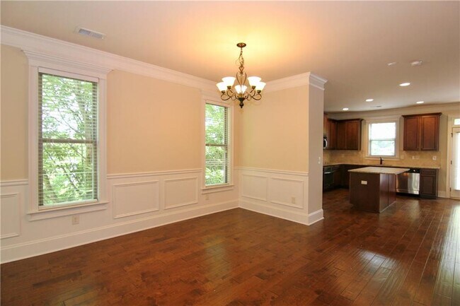 Building Photo - 1660 Jardin Ct