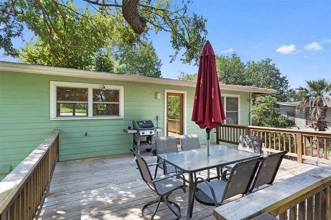 Building Photo - 1511 Bellaire Dr