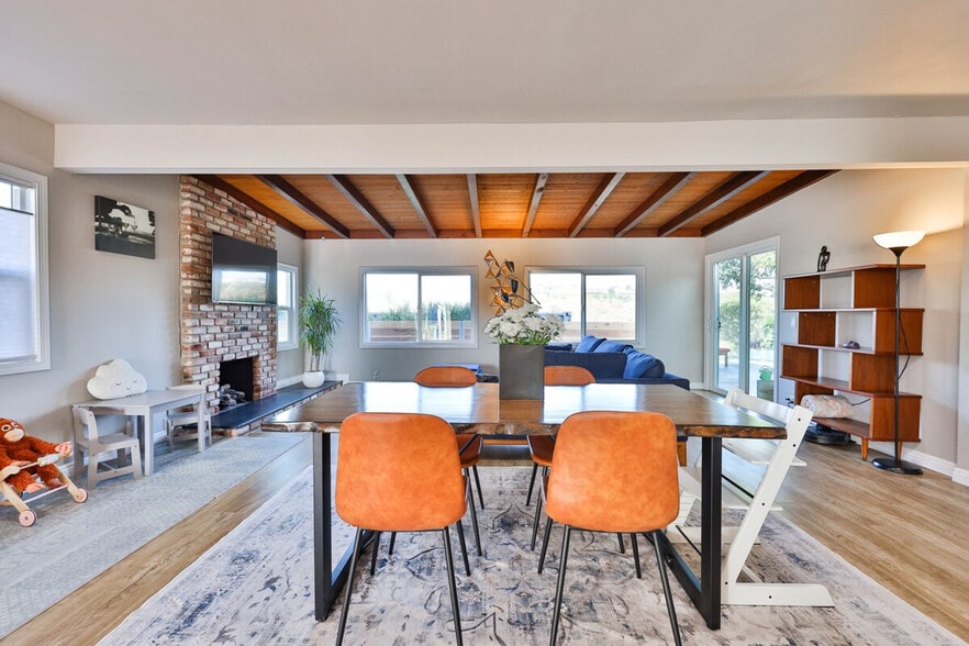 Building Photo - 6421 Carthage St