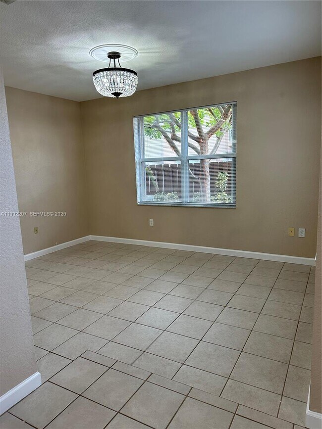 Building Photo - 11344 NW 72nd Ln