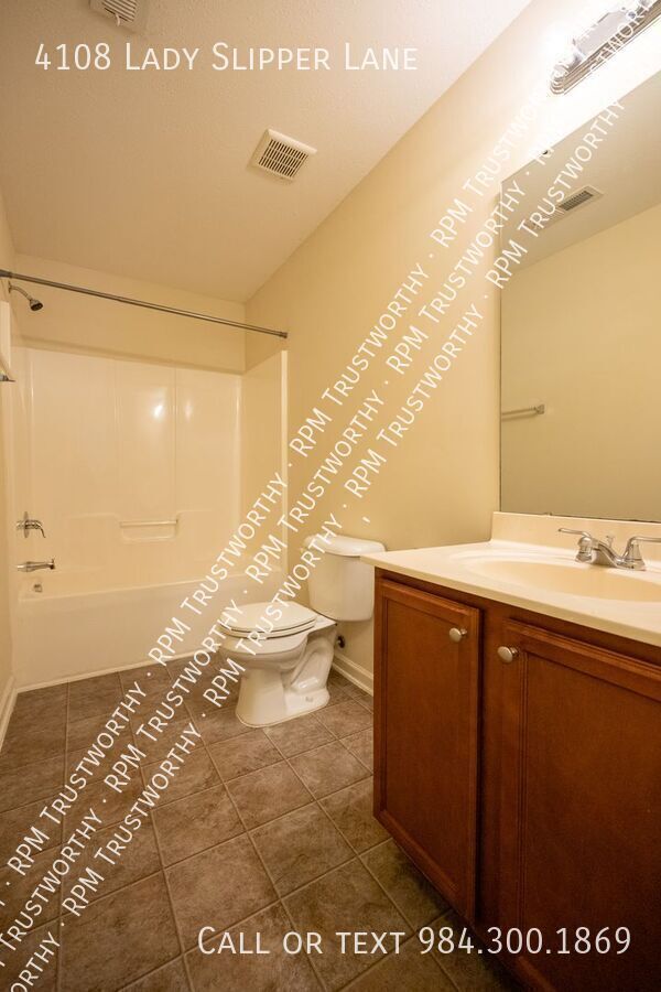 Building Photo - 4108 Lady Slipper Ln