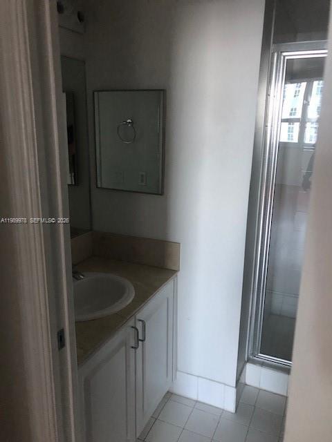 Building Photo - 1155 Brickell Bay Dr