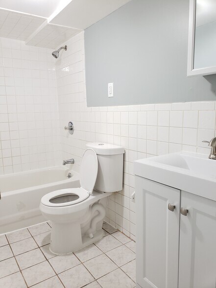 Building Photo - 599 Bramhall Ave