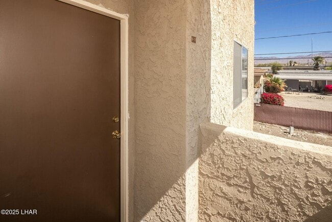 Building Photo - Adorable Condo in Great Location