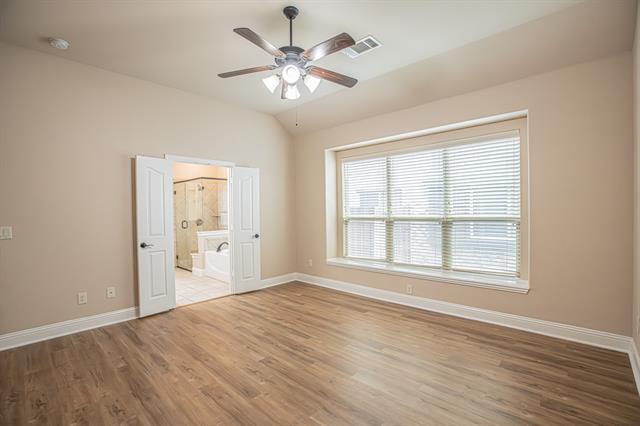 Building Photo - 728 Chatsworth Dr
