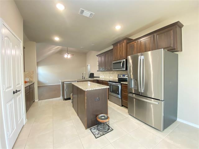 Building Photo - 228 Buckskin Dr