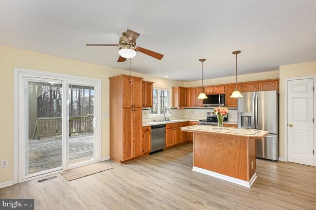 Building Photo - 1838 Oxford Square