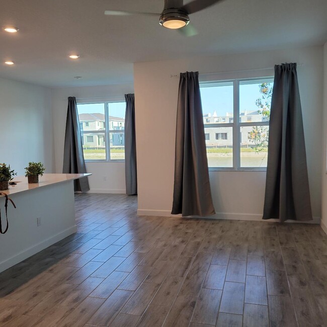 Building Photo - 8978 Zevon Ct