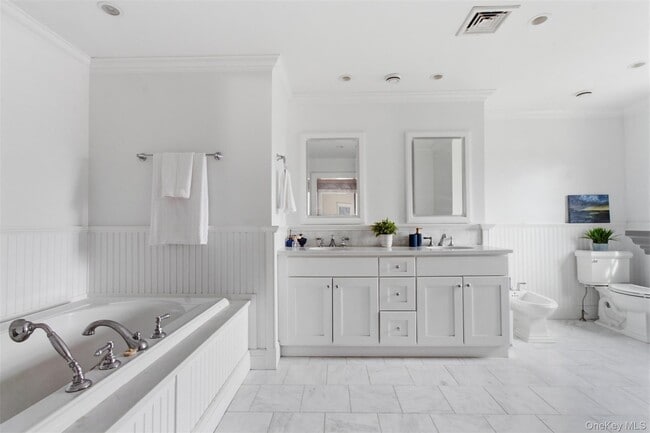 Building Photo - 74 Old Post Ln