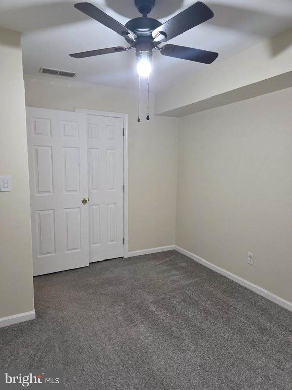 Building Photo - 24 Woodcrest Ct