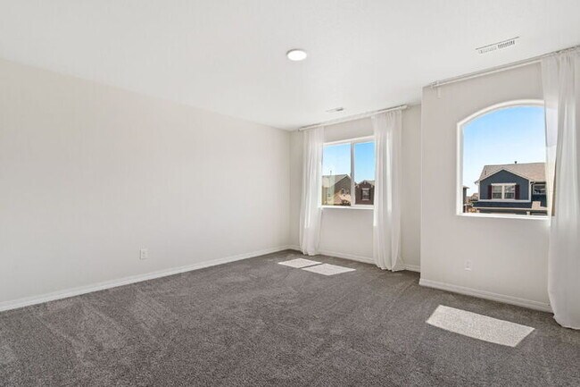 Building Photo - Modern 2-Story Home Near Peterson & Schrie...
