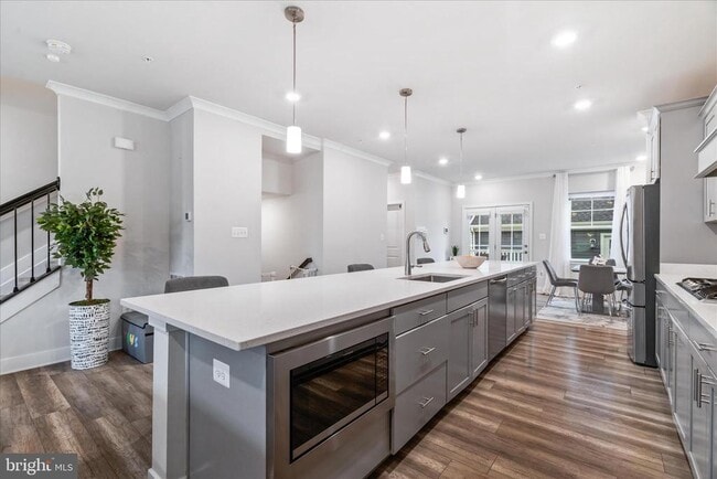 Building Photo - 1309 Crampton Pl