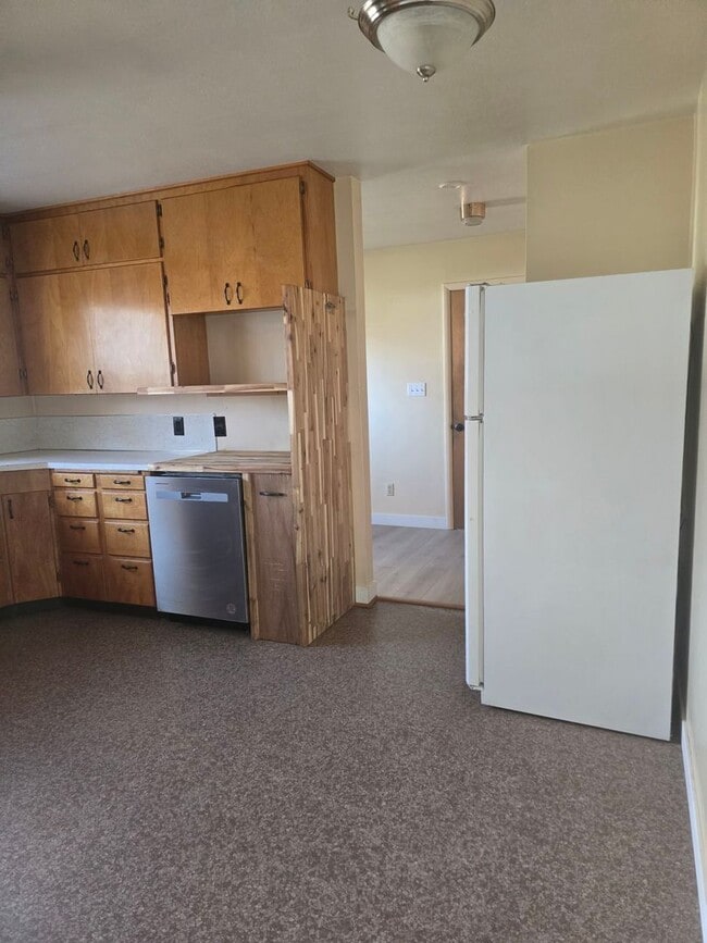 Building Photo - 3 bedroom 1 bath