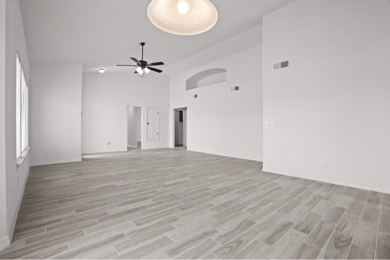Building Photo - 629 Paseo Modesto Dr