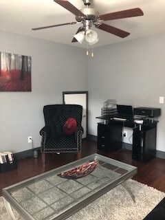 Building Photo - Fully Furnished Home