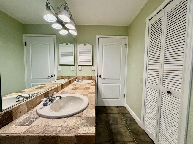 Building Photo - 1701 NW 97th Terrace