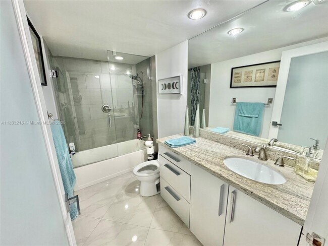 Building Photo - 4100 Galt Ocean Dr