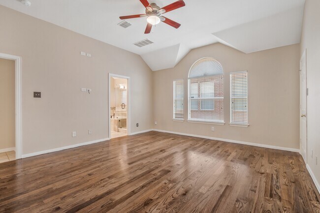 Building Photo - 6412 Autumn Trail