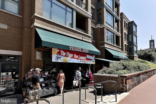 Building Photo - 2425 L St NW