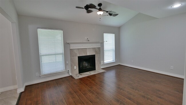Building Photo - 4315 Field Meadow Dr