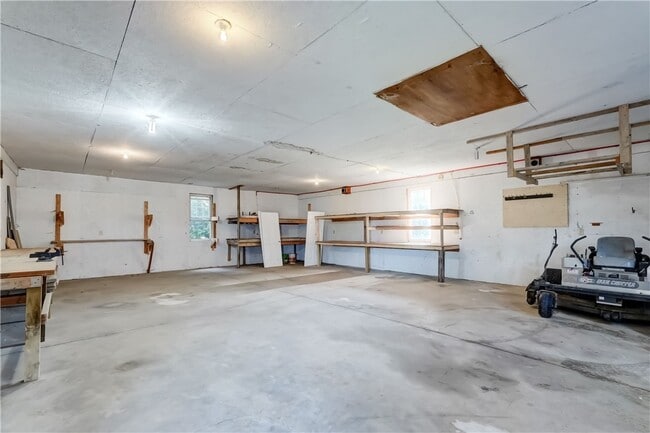 Building Photo - 681 NY-364