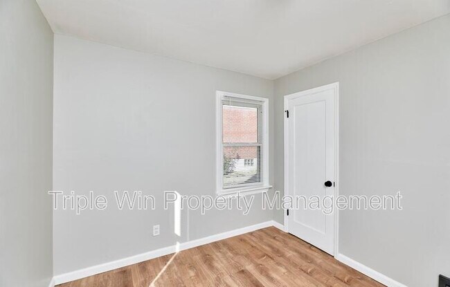 Building Photo - 10315 St Arthur Ln