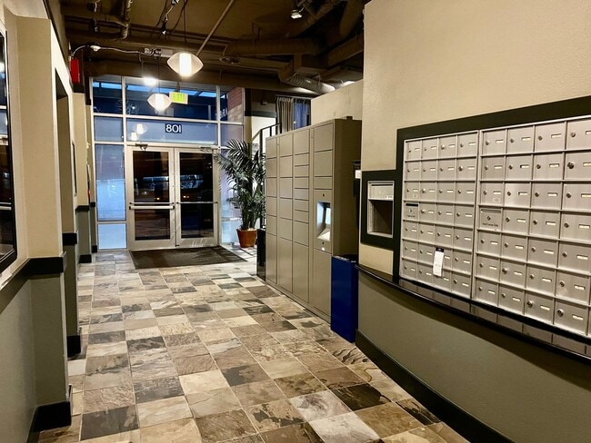 Building Photo - Spacious 2 Bedroom Condo at the Tobira – Central Location