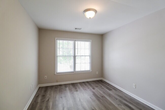 Building Photo - 974 Cavesson Terrace