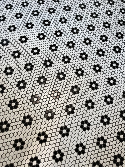 Building Photo - 208 W 3rd St